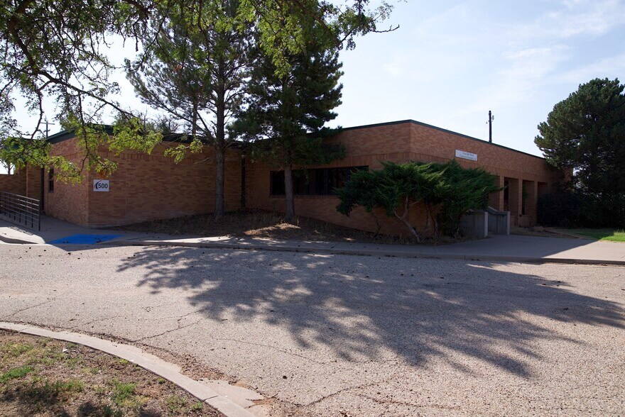 More Photos Of 707 S Gilbert Dr, Lubbock Loft Creative Space For Lease