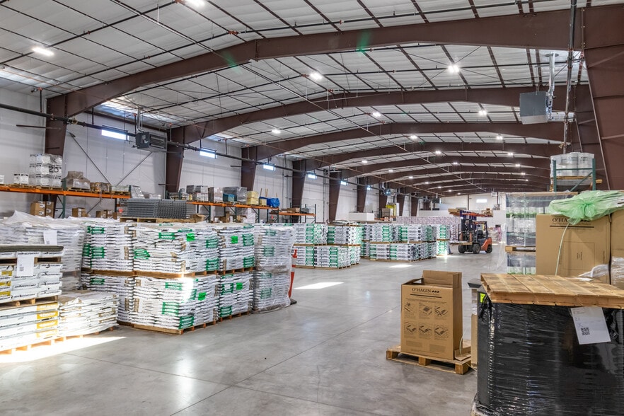 More Photos Of 489 N Broadmore Way, Nampa Distribution For Sale