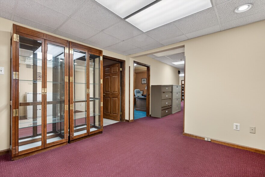 More Photos Of 1 W Main St, Marlton Office For Sale