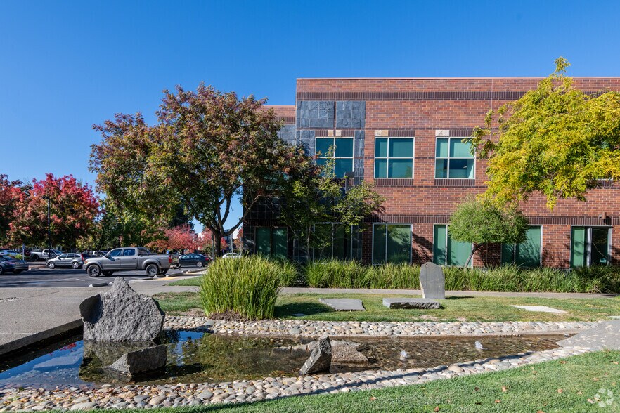 More Photos Of 2377 Gold Meadow Way, Gold River Unknown For Lease