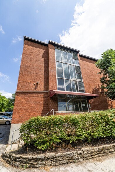 More Photos Of 650 Straight St, Cincinnati Apartments For Sale