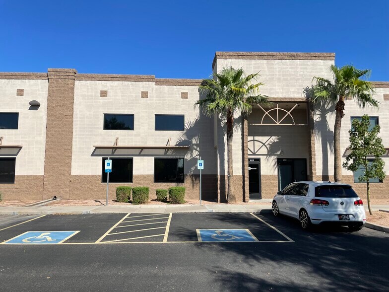 More Photos Of 2942 N Greenfield Rd, Mesa Service For Sale