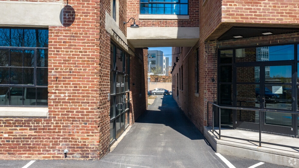More Photos Of 37 W Cross St, Baltimore Loft Creative Space For Lease