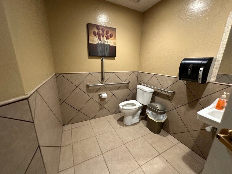 More Photos Of 3241 W Dunlap Ave, Phoenix Medical For Sale