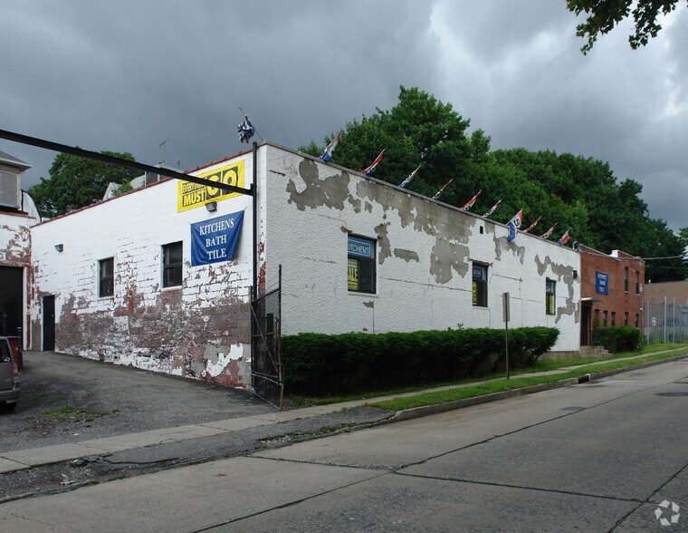 More Photos Of 520 E 3rd St, Mount Vernon Distribution For Lease