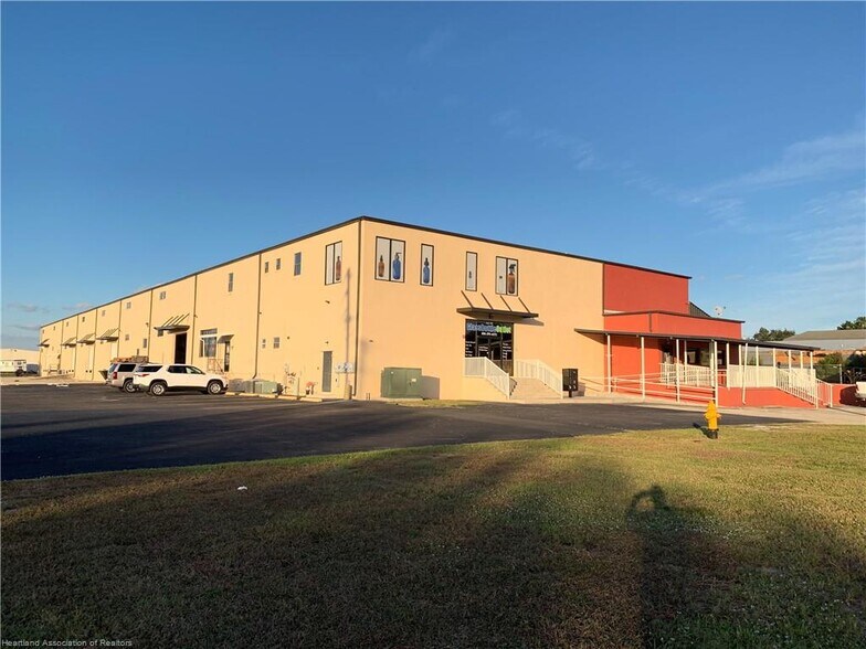 More Photos Of 110-112 W Interlake Blvd, Lake Placid Warehouse For Sale