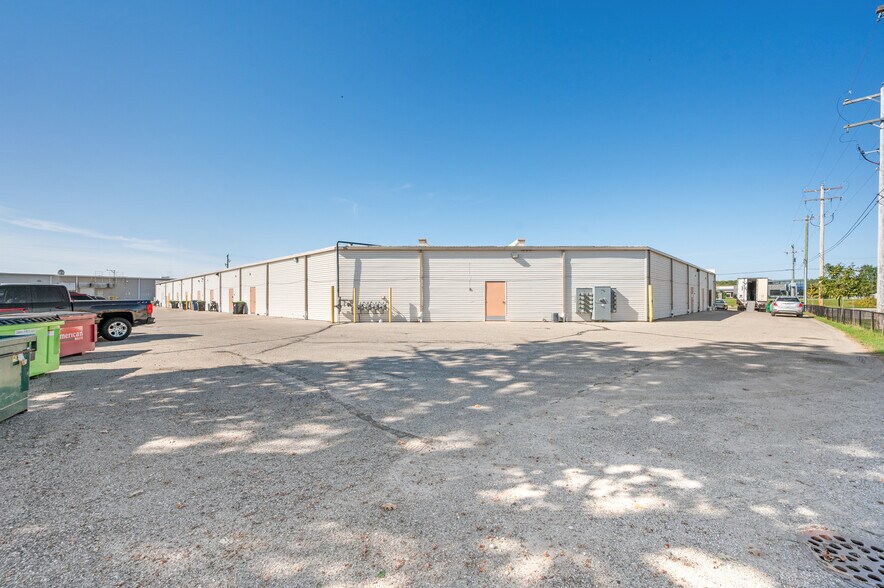 More Photos Of 8826 34 Rd, Cadillac Storefront For Sale