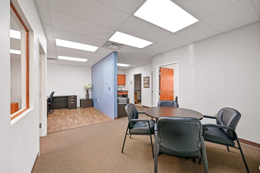 More Photos Of 3600 Rodeo Ln, Santa Fe Medical For Sale