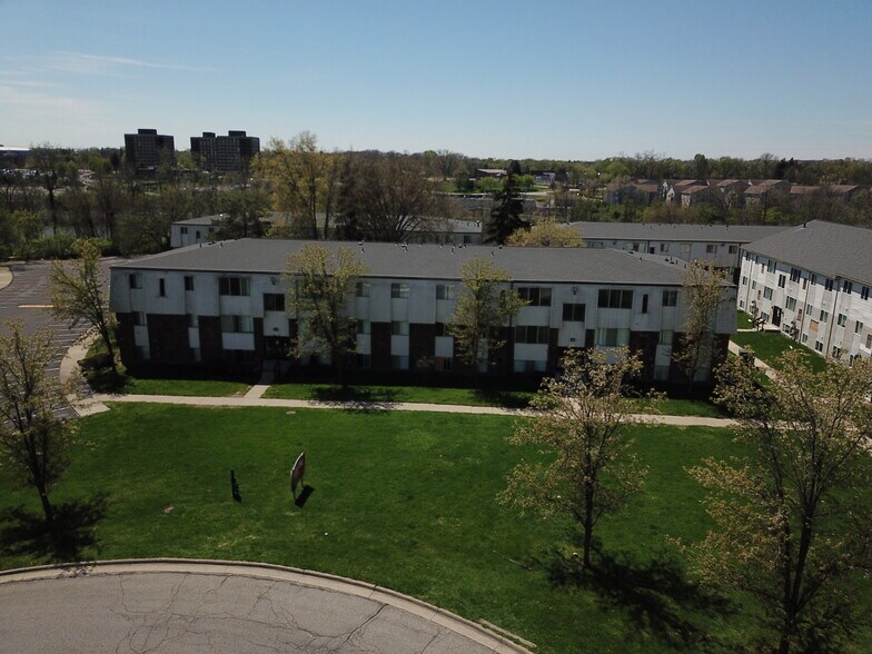 More Photos Of 831 Green Rd, Ypsilanti Apartments For Sale