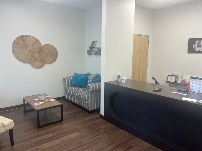 More Photos Of 10000 Research Blvd, Austin Restaurant For Lease