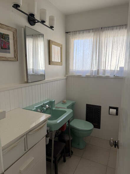 More Photos Of 4927-29 Ocean Blvd, San Diego Multifamily For Sale