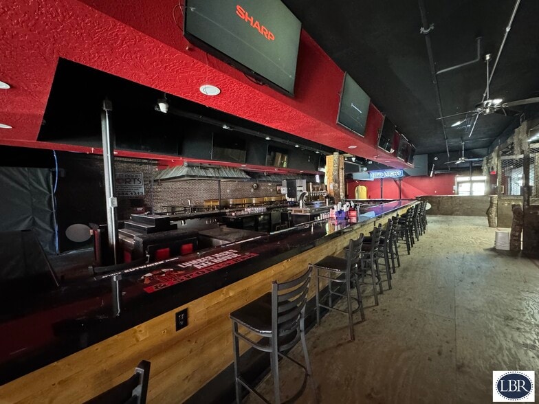 More Photos Of 918 E New Haven Ave, Melbourne General Retail For Sale