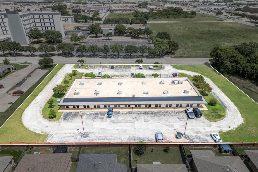 More Photos Of 2701 Osler Dr, Grand Prairie Medical For Sale