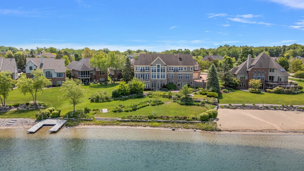 More Photos Of 10611 Lighthouse Pt, South Lyon Specialty For Sale