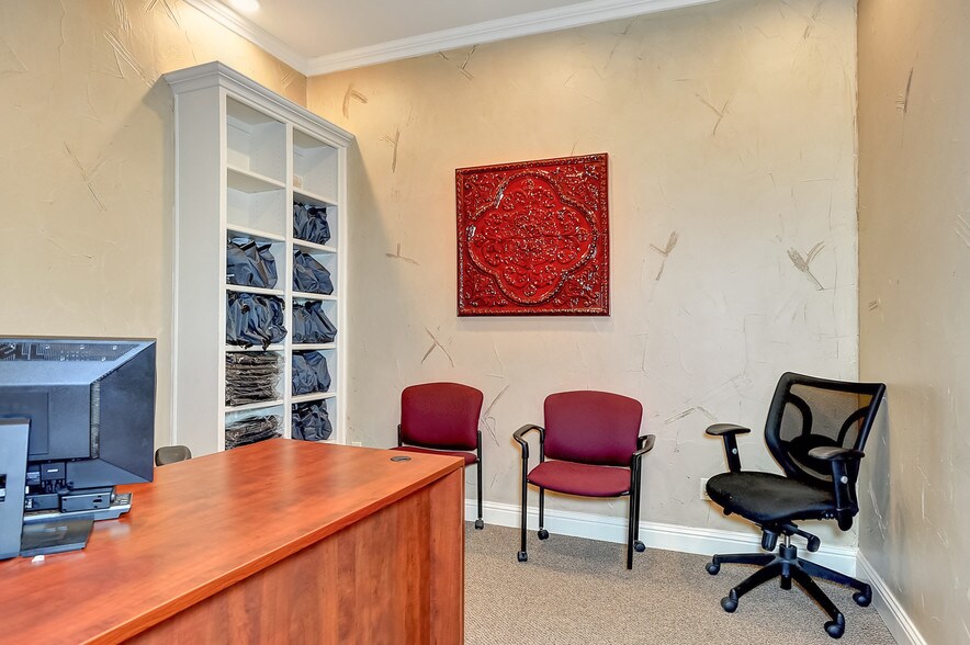 More Photos Of 2913 Overland Trl, Sherman Medical For Lease