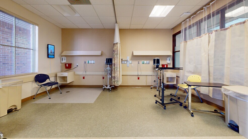 More Photos Of 1233 Campbell Rd, Houston Medical For Sale