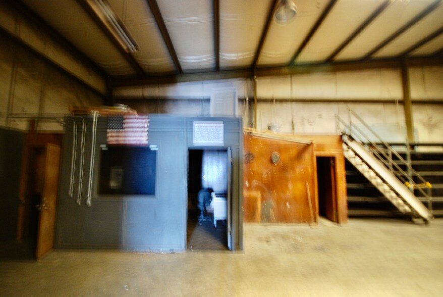 More Photos Of 139-165 Conalco Dr, Jackson Warehouse For Lease