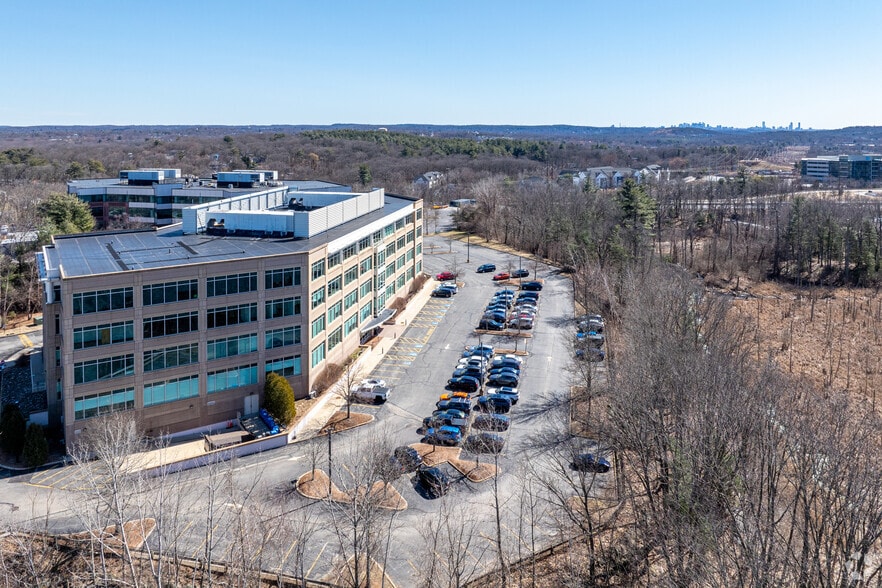 More Photos Of 30 Corporate Dr, Burlington Office For Lease