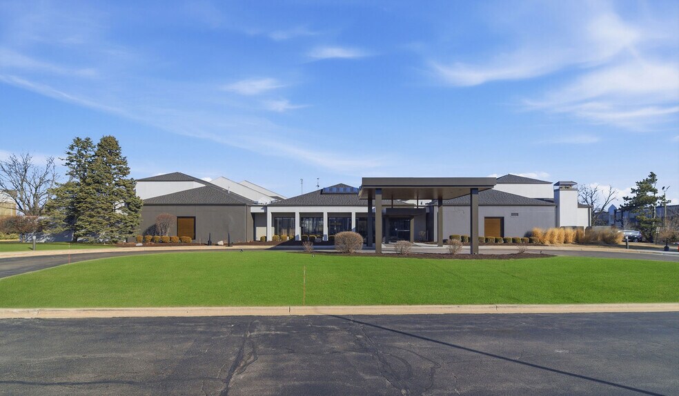 More Photos Of 7676 East State St, Rockford Hotel For Sale