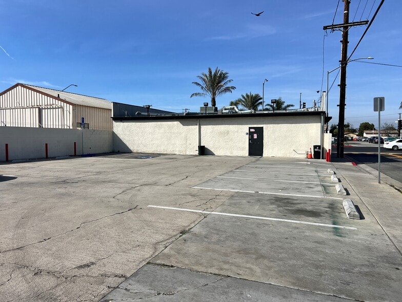 More Photos Of 12414 Carson St, Hawaiian Gardens Bar For Sale