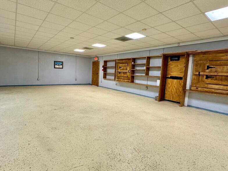 More Photos Of 601 S 9th Ave, Durant Office For Sale