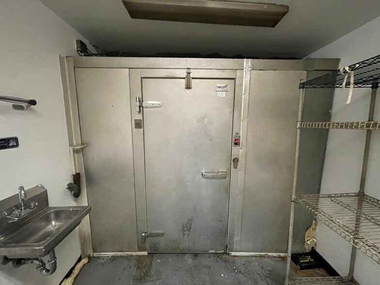 More Photos Of 423 W Girard Ave, Philadelphia Apartments For Sale