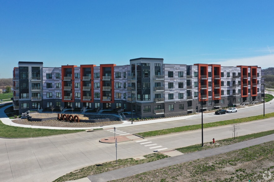 More Photos Of 1000 Berkley Pky, Kansas City Apartments For Sale