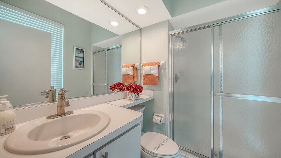 More Photos Of 5610 AVENIDA DEL MARE, Sarasota Specialty For Sale