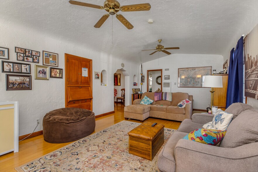 More Photos Of 1117 Mira Mar Ave, Long Beach Apartments For Sale