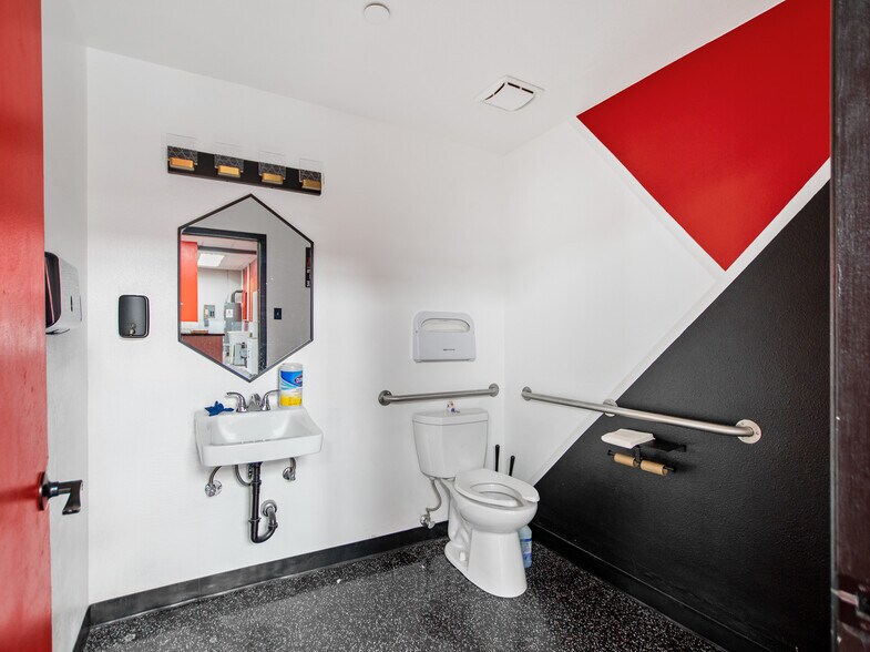 More Photos Of 2111 S Alma School Rd, Mesa General Retail For Lease