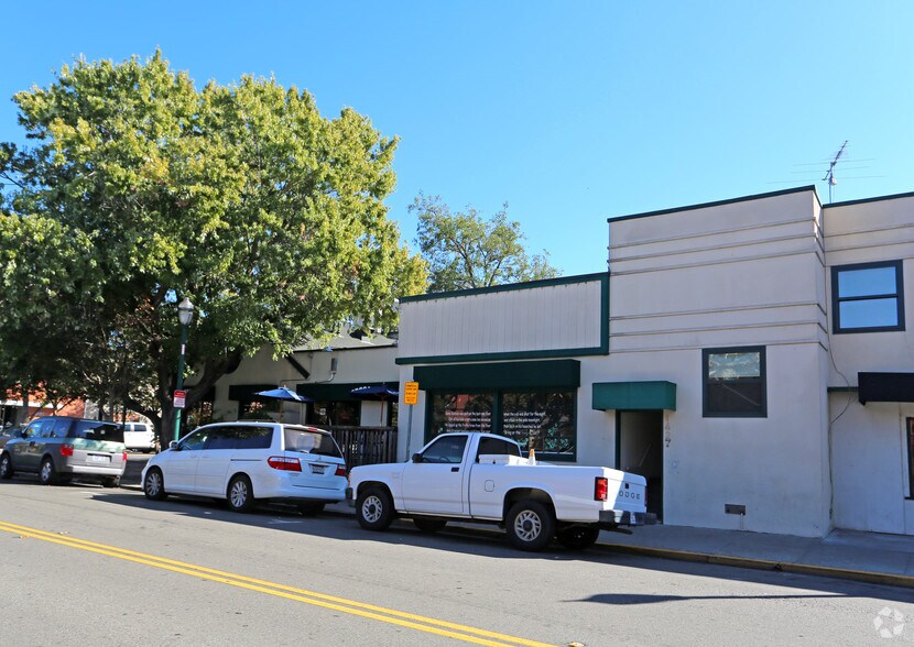More Photos Of 1387 Locust St, Walnut Creek Restaurant For Lease