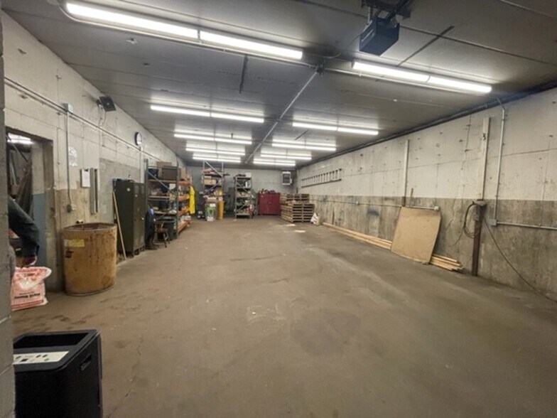 More Photos Of 1025 School St, Rockford Warehouse For Sale