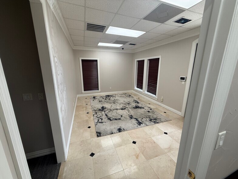 More Photos Of 1316 Village Creek Dr, Plano Office For Lease