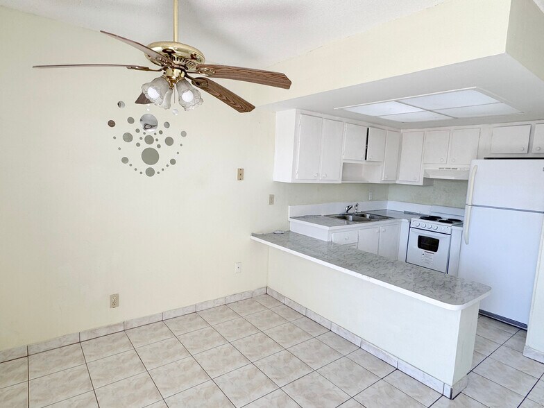 More Photos Of 1655 Florida Mango Rd, West Palm Beach Apartments For Sale