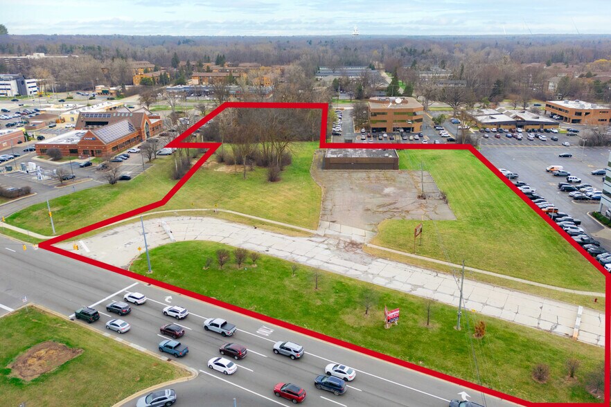 More Photos Of Northwestern Hwy @ 12 Mile, Southfield Land For Lease