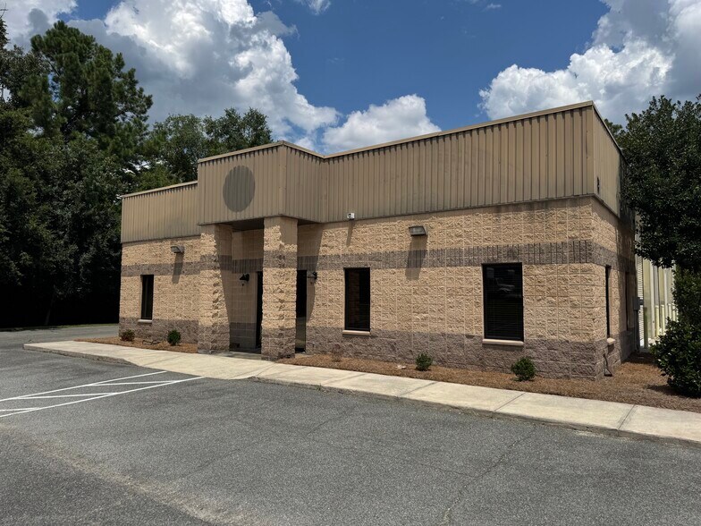 More Photos Of 4354 Valnorth Dr, Valdosta Warehouse For Lease