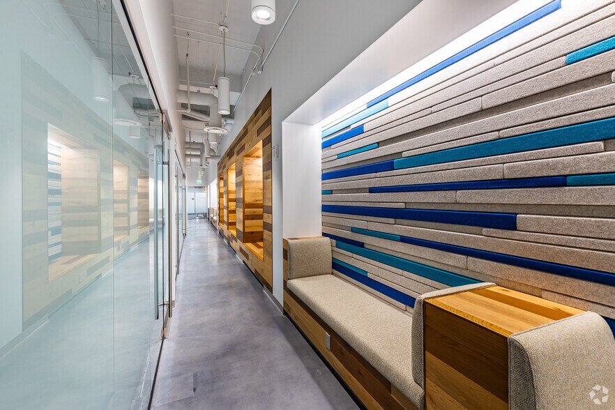 More Photos Of 390 N Orange Ave, Orlando Office For Lease