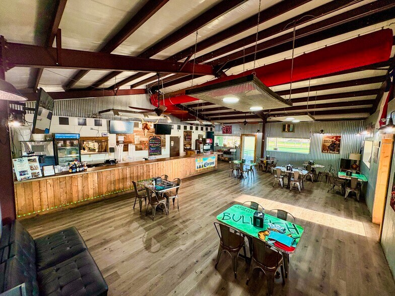 More Photos Of 6223 W Roundbunch Rd, Orange Restaurant For Sale