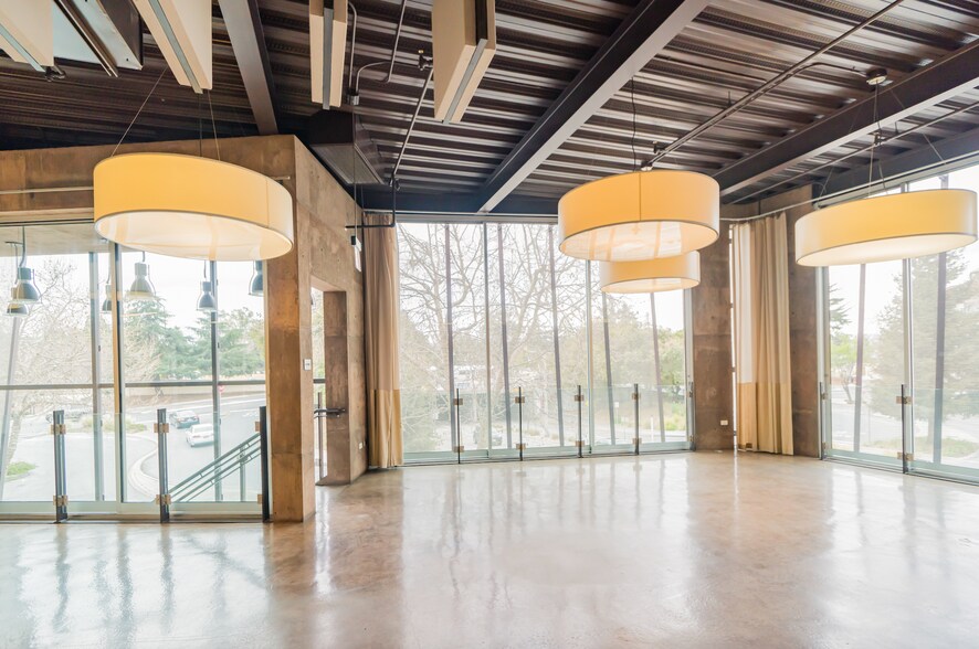 More Photos Of 116 University Ave, Palo Alto Office For Sale