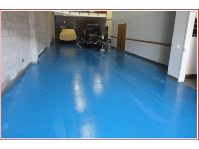 More Photos Of 1009 S Claremont St, San Mateo Showroom For Lease