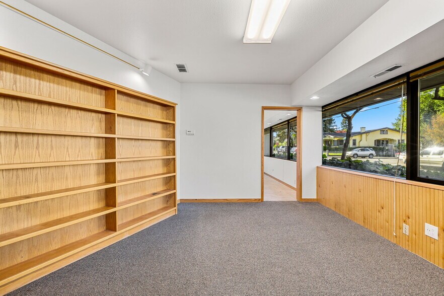More Photos Of 610 Davis St, Santa Rosa Office Residential For Sale