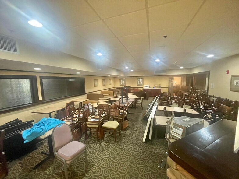 More Photos Of 1700 US-280, Phenix City Hotel For Sale