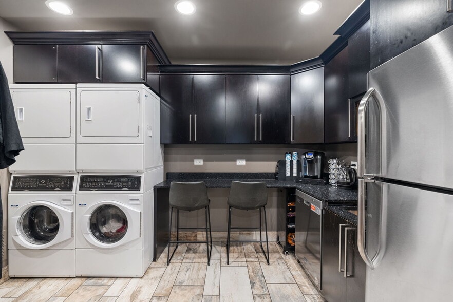 More Photos Of 3941 75th St, Aurora Medical For Sale