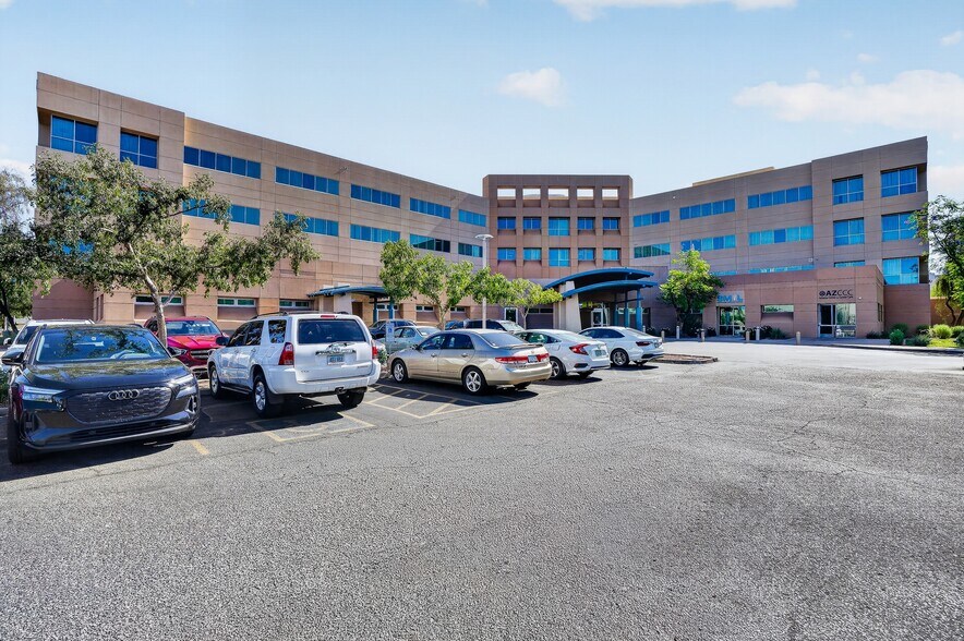 More Photos Of 2222 E Highland Ave, Phoenix Medical For Lease