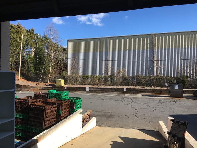 More Photos Of 6612 E WT Harris Blvd, Charlotte Light Distribution For Lease
