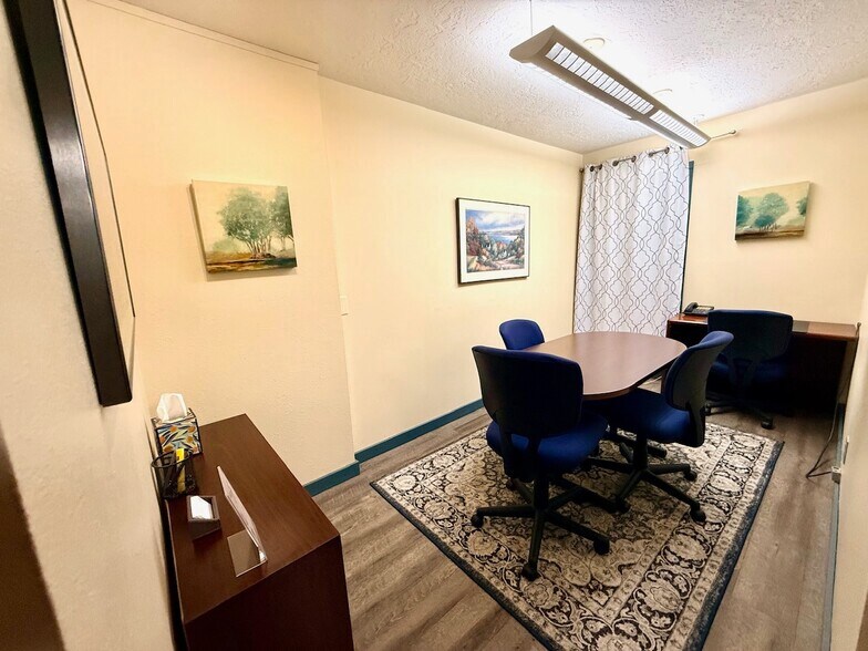 More Photos Of 3501-3511 SE Milwaukie Ave, Portland Office For Sale