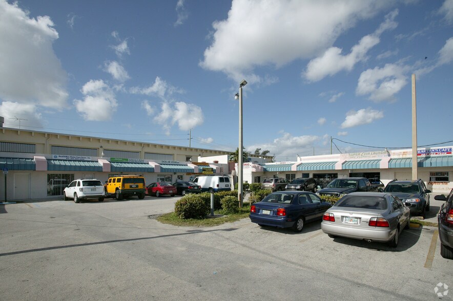 More Photos Of 330-332 W 9th St, Hialeah Storefront Retail Office For Lease