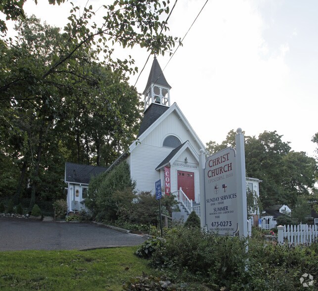 Primary Photo Of 127 Barnum Ave, Port Jefferson Religious Facility For Lease