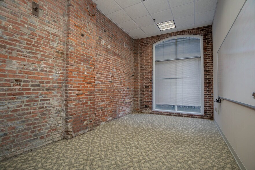 More Photos Of 712 N 2nd St, Saint Louis Office For Lease