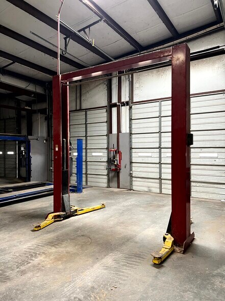 More Photos Of 744 FM 609, La Grange Service For Lease